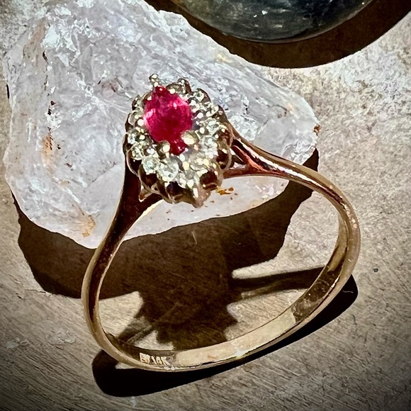 14k Ruby, Diamond Vintage Ring - Picture 5 of 6